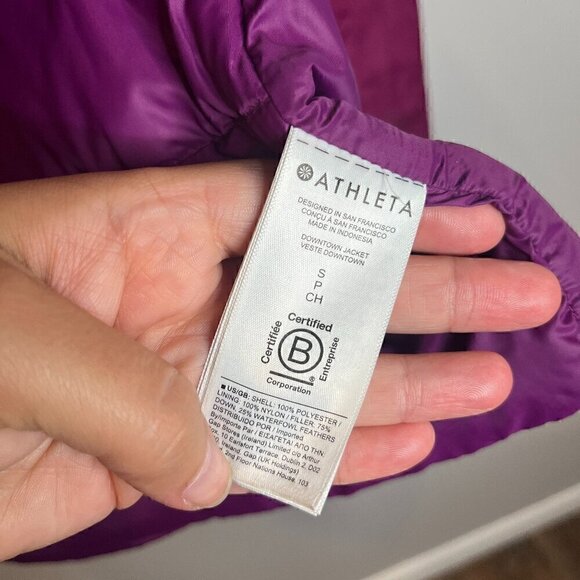 Athleta Downtown Puffer Jacket in Magenta Fuschia - Picture 7 of 9